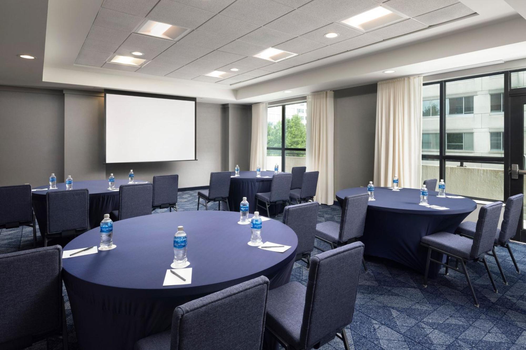 Courtyard By Marriott Washington Capitol Hill/Navy Yard Hotell Exteriör bild