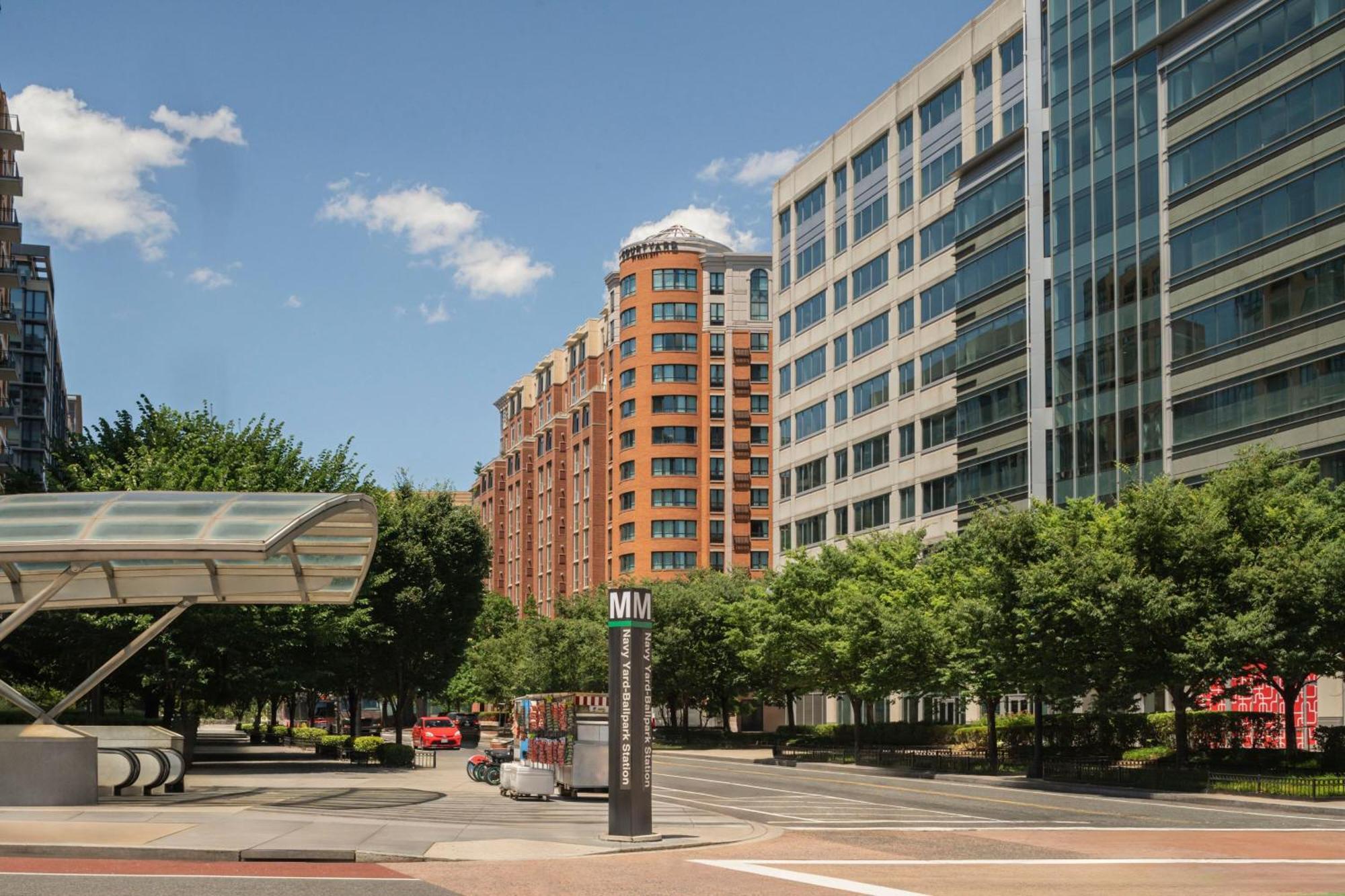 Courtyard By Marriott Washington Capitol Hill/Navy Yard Hotell Exteriör bild
