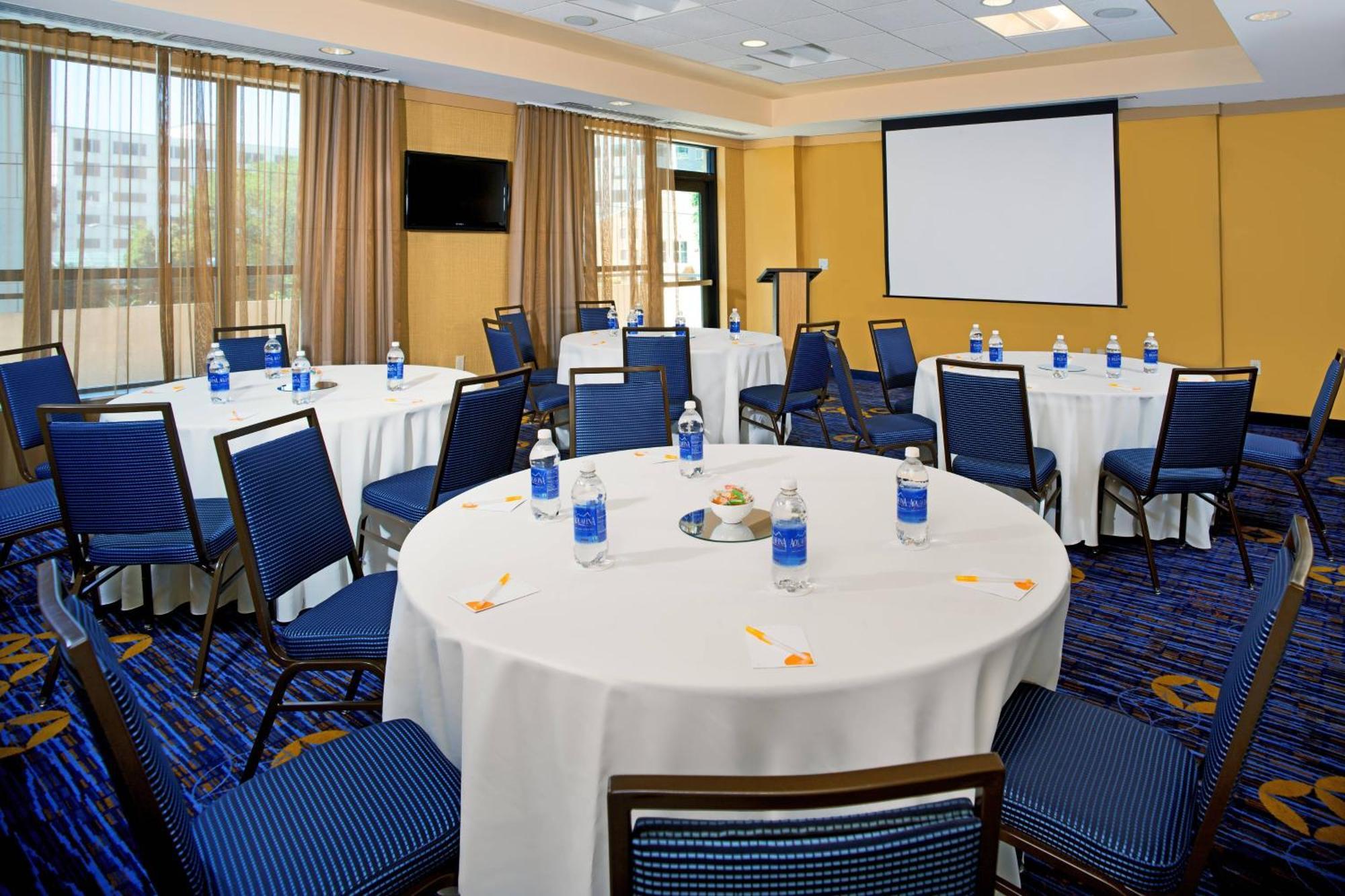Courtyard By Marriott Washington Capitol Hill/Navy Yard Hotell Exteriör bild
