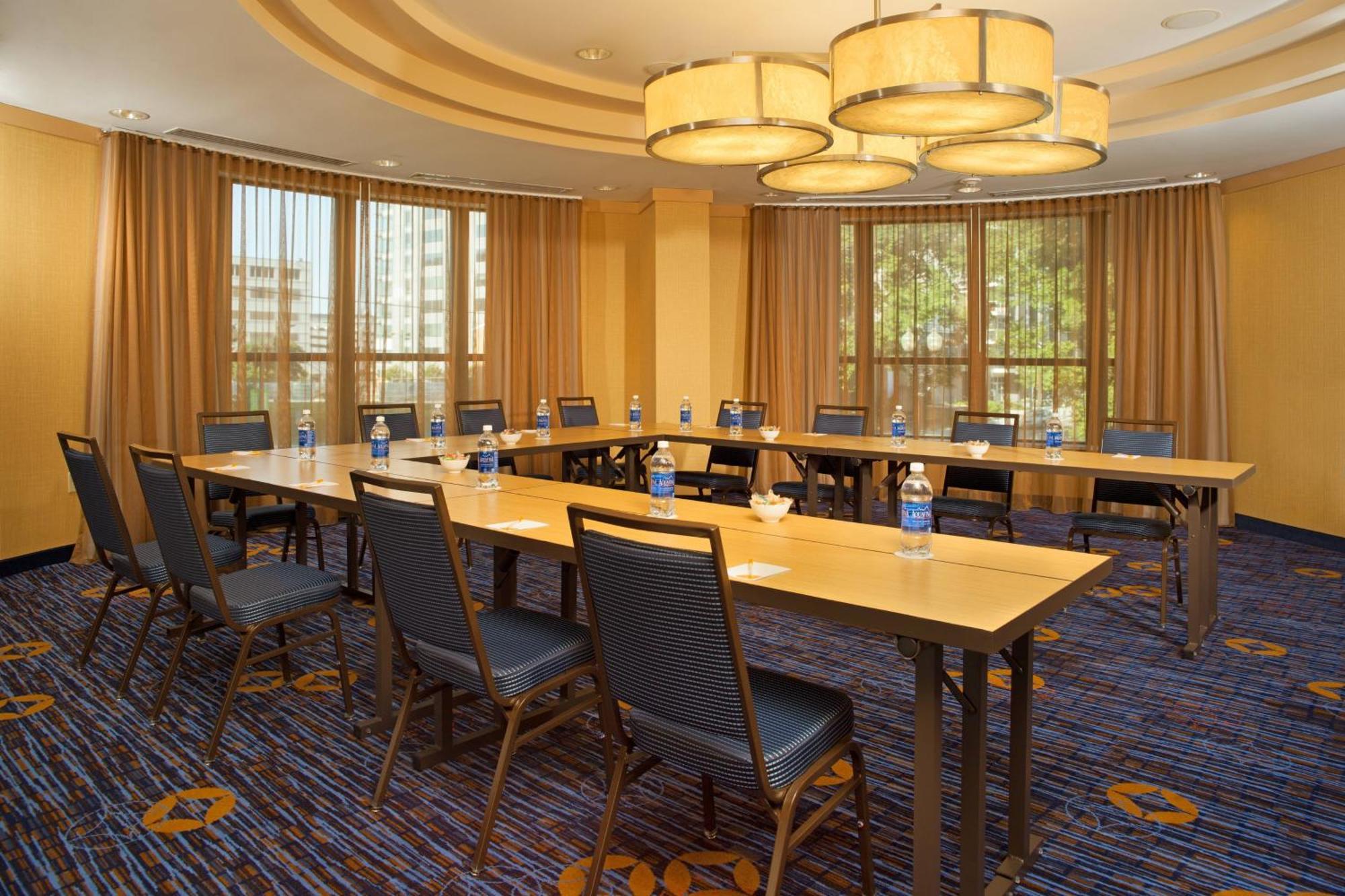 Courtyard By Marriott Washington Capitol Hill/Navy Yard Hotell Exteriör bild