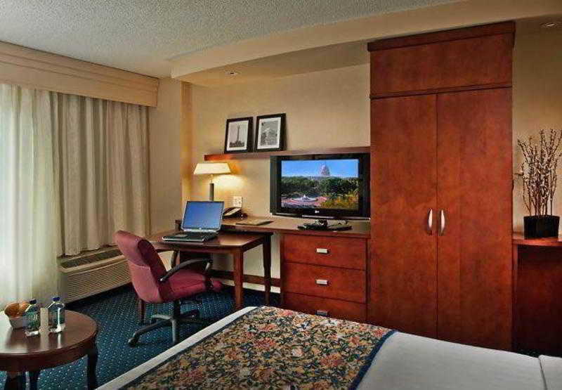 Courtyard By Marriott Washington Capitol Hill/Navy Yard Hotell Exteriör bild